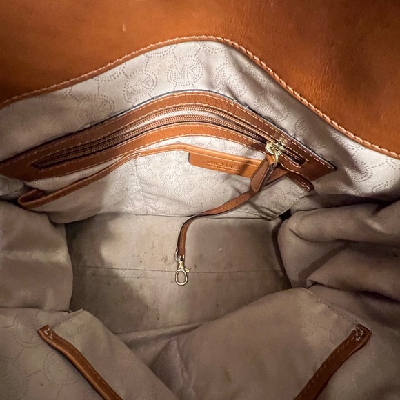 Handbag - Picture 3 of 4